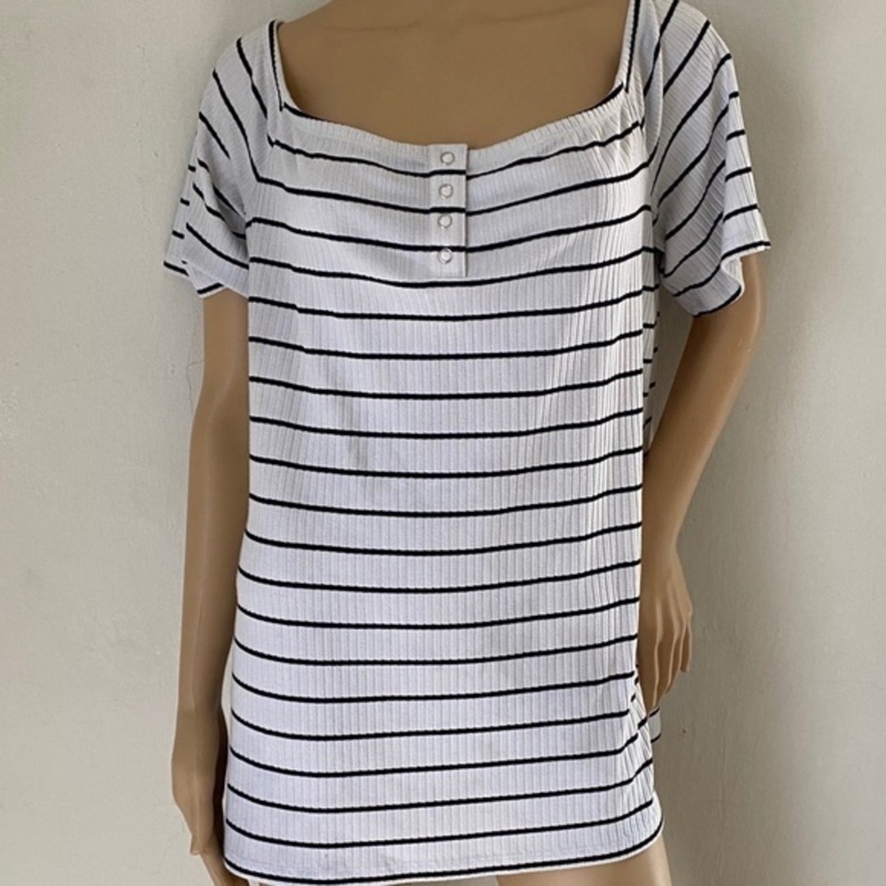 Torrid 3 striped top boat neck